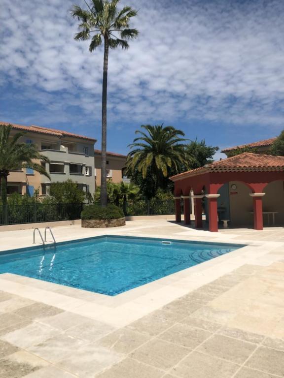 Belle Residence Au Centre De Saint Tropez Avec Piscine Et Garage Eksteriør billede